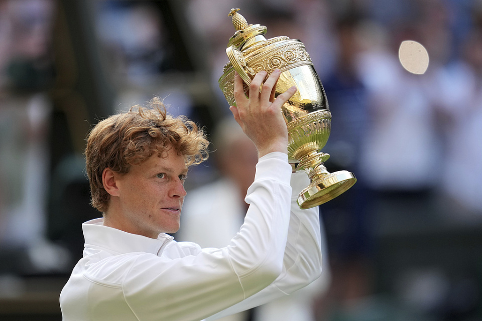 温网鏖战ATP总决赛,辛纳扛起全队 温网鏖战ATP总决赛,辛纳扛起全队