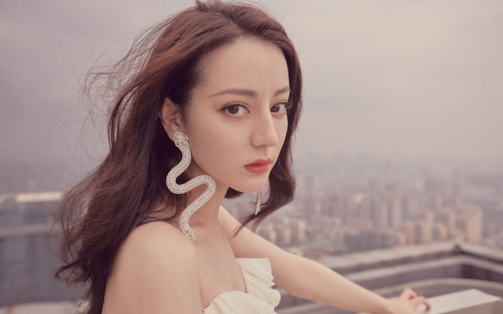 华体会体育-佩德里的智慧，一场碾压背后的战术革命—2026世界杯G组关键战的别样解读